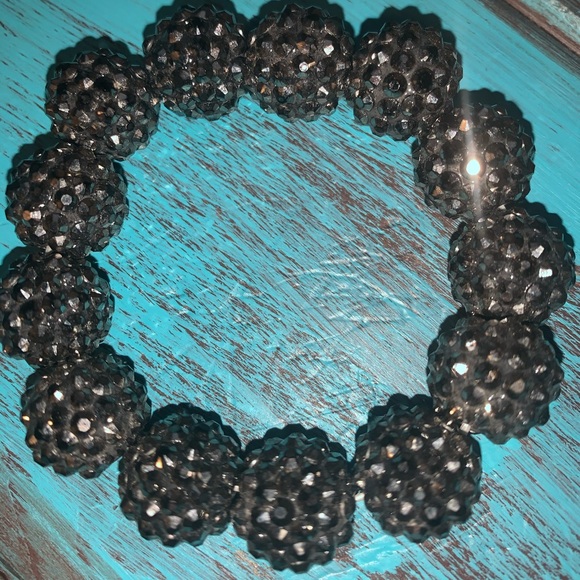 Black bead, stretch, sparkle statement bracelet - Picture 1 of 1